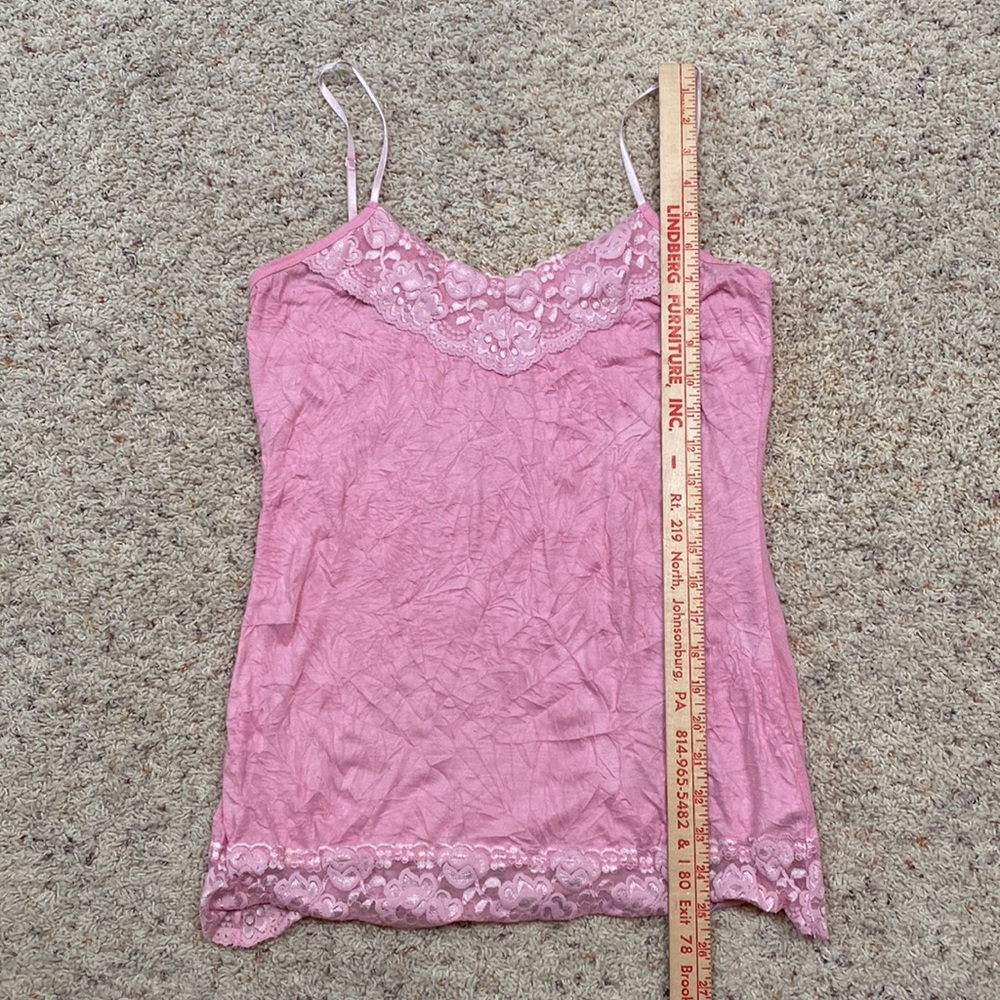 Sold as a set.Womens Maurices medium top with Womens Maurices large tank top. - Picture 15 of 15